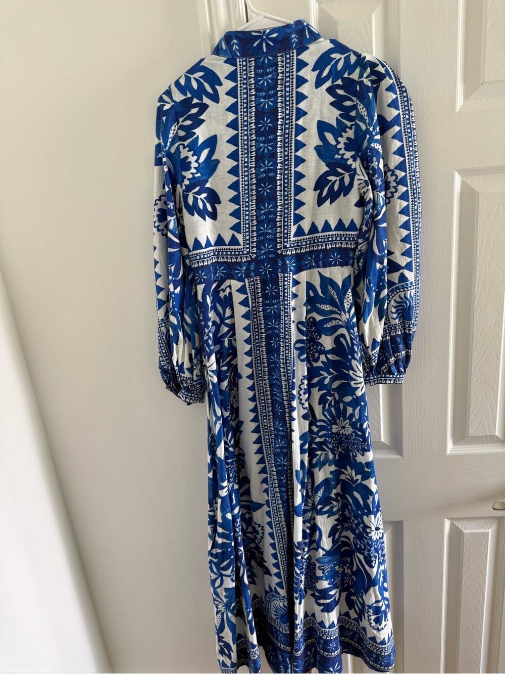 FARM Rio Blue and White Floral Maxi Dress - Picture 4 of 4